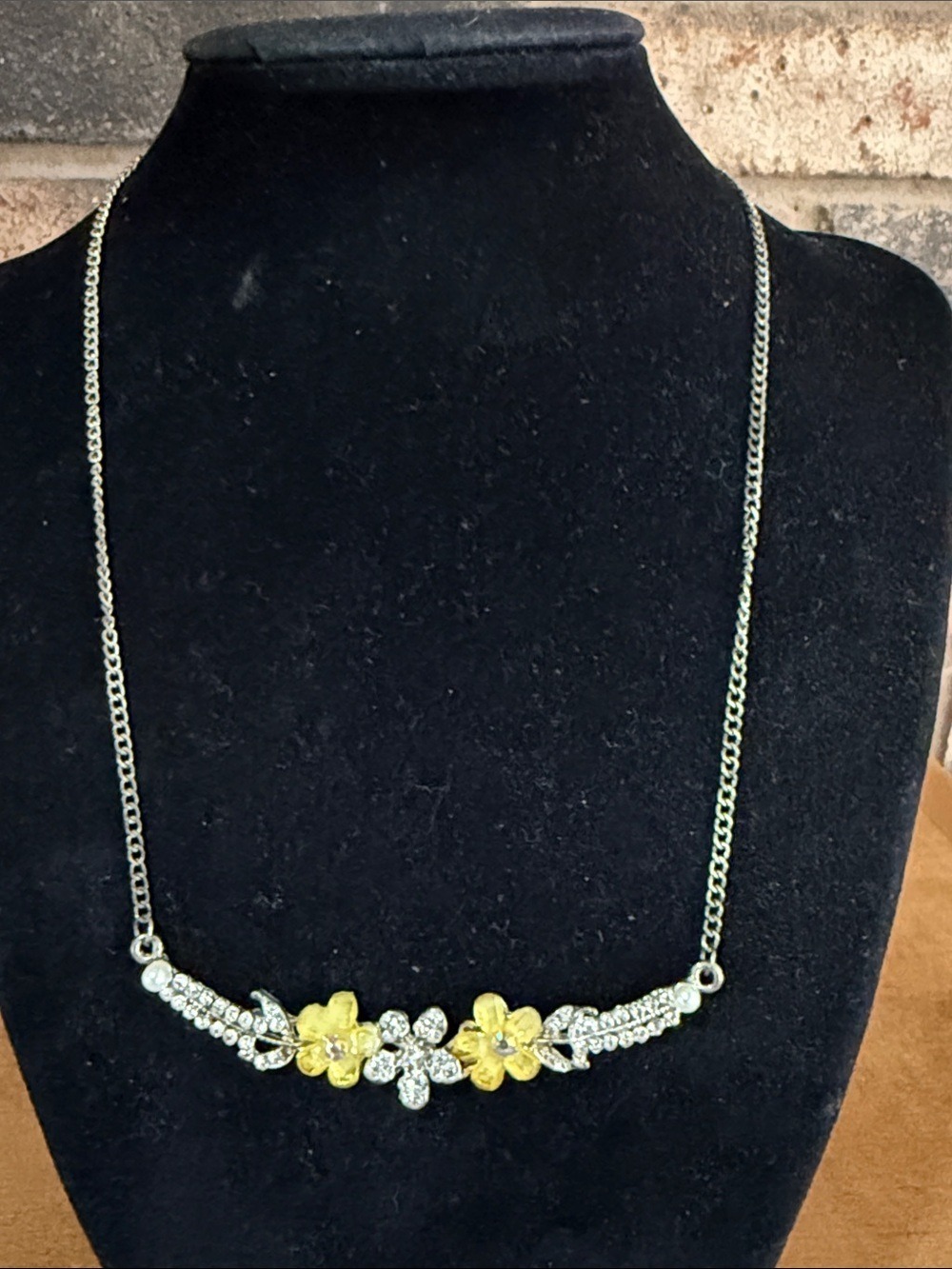 Vintage Dainty yellow flower and rhinestone necklace
